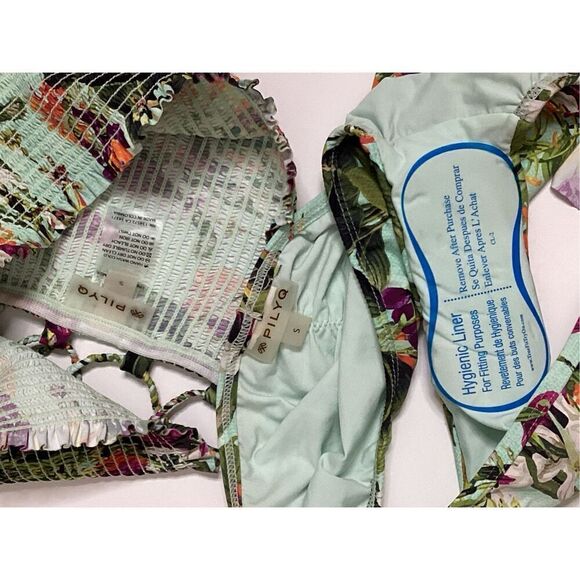 New. PQ floral bikini set. Size small. Retails $148 - Picture 12 of 14